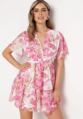 Różowa Kwiecista Sukienka z Dekoltem w Serek i Gumką w Pasie z Falbankami Krinna. Czerwone sukienki damskie Born2be, bez wzorów, eleganckie, bez ramiączek. Za 179.99 zł.