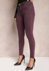 Ciemnofioletowe Jeansy Skinny z Efektem Push Up Karinali. Fioletowe jeansy damskie Renee, bez wzorów, z bawełny. Za 69.99 zł.