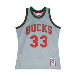 Koszulka NBA Milwaukee Bucks Kareem Abdul-Jabbar 75th NBA. Szare koszulki damskie Mitchell & Ness, bez wzorów, bez kołnierzyka, bez ramiączek. Za 676.50 zł.
