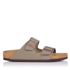 Klapki damskie Birkenstock Arizona Bfbc. Brązowe klapki damskie Birkenstock, bez wzorów, z jeansu, bez obcasa, bez zapięcia. Za 416.60 zł.