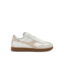 Sneakersy Diadora Trainer Metal. Białe obuwie sportowe damskie Diadora, bez zapięcia. Za 549.00 zł.