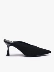 Czarne welurowe klapki na obcasie flare. Czarne czółenka damskie Ryłko, bez wzorów, z gumy, bez obcasa, na obcasie. Za 379.99 zł.