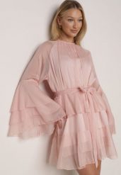 Różowa Sukienka z Eterycznymi Falbanami i Wiązanym Paskiem Rivaniah. Czerwone sukienki damskie Born2be, bez wzorów, eleganckie, bez ramiączek. Za 149.99 zł.