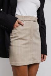 Spódnica w paski w kolorze BEIGE TONE- RADIANCE MINI-XS. Brązowe spódnice damskie Marsala, na co dzień, xs, bez wzorów, z poliesteru, eleganckie, mini. W wyprzedaży za 49.98 zł.