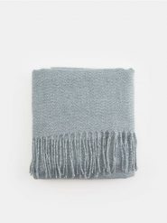 Szalik z frędzlami - szary. Szare szaliki damskie Sinsay, bez wzorów, z dzianiny. Za 15.99 zł.
