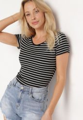 Czarno-Biała Koszulka T-shirt z Bawełny z Krótkim Rękawem w Paski Ernlea. Czarne bluzki damskie Born2be, l, bez wzorów, z bawełny, bez kołnierzyka. Za 59.99 zł.