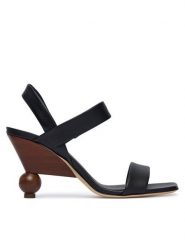 Weekend Max Mara Sandały 2615521015600 Czarny. Czarne sandały damskie Weekend Max Mara, bez wzorów, ze skóry, bez obcasa, na koturnie, bez zapięcia. Za 2,099.00 zł.