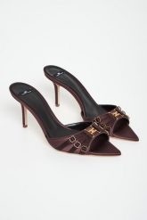 Klapki skórzane ELISABETTA FRANCHI. Klapki damskie Elisabetta Franchi, bez wzorów, bez obcasa, bez zapięcia. Za 2,129.00 zł.