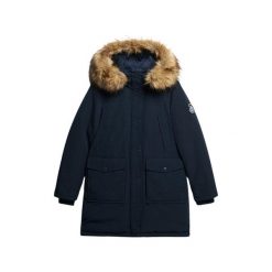 Parka z sztucznego futra damska Superdry Everest. Niebieskie parki damskie Superdry, na zimę, bez kaptura. W wyprzedaży za 787.25 zł.