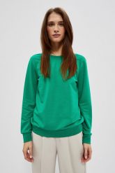 Bluza z dekoltem na plecach zielona. Zielone bluzy damskie MOODO, s, bez wzorów, z bawełny, bez kaptura. W wyprzedaży za 49.99 zł.