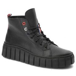 Czarne Sneakersy Armodo Skórzane Wygodne Buty Damskie. Czarne obuwie sportowe damskie Armodo, ze skóry, bez zapięcia. Za 309.00 zł.