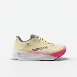 Buty do biegania damskie Kiprun Kipride. Brązowe obuwie sportowe damskie KIPRUN, bez zapięcia, do biegania. Za 499.99 zł.