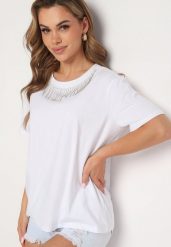 Biały Bawełniany T-shirt z Ozdobnymi Łańcuszkami przy Dekolcie Uglefia. Białe t-shirty damskie Born2be, l, bez wzorów, z bawełny, bez kołnierzyka. Za 29.99 zł.