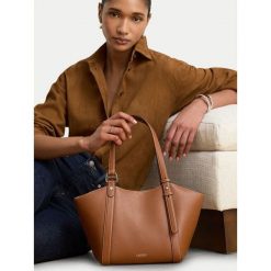 Torebka LAUREN RALPH LAUREN. Brązowe torebki klasyczne damskie Lauren Ralph Lauren, bez dodatków. Za 1,599.00 zł.