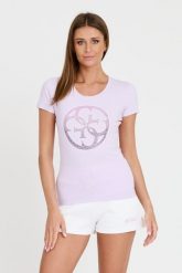 GUESS Lawendowy t-shirt 4G LOGO TEE. Fioletowe t-shirty damskie Guess, s, z aplikacjami, bez kołnierzyka. W wyprzedaży za 149.99 zł.