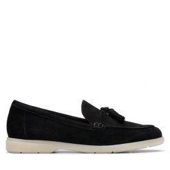 Mokasyny Clarks. Czarne mokasyny damskie Clarks, bez obcasa. Za 269.99 zł.