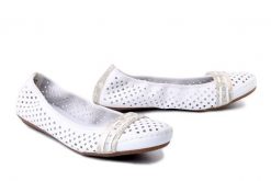 RIEKER 41430-81 white, baleriny damskie. Białe balerinki damskie Rieker, w ażurowe wzory. Za 229.52 zł.