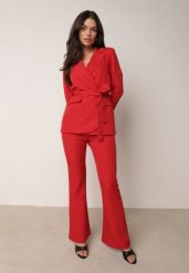Czerwony Komplet Garniturowy Marynarka z Wiązanym Paskiem i Spodnie Falloria. Czerwone marynarki i żakiety damskie Born2be, m, bez wzorów. Za 219.99 zł.