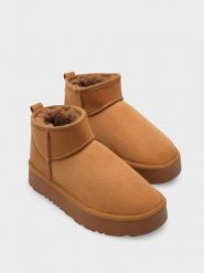 Trendyol Botki zimowe w kolorze jasnobrązowym rozmiar: 39. Brązowe botki damskie Trendyol, na zimę, bez obcasa, bez zapięcia. Za 173.99 zł.