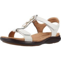 Sandały CLARKS 26185961C Biały. Białe sandały damskie Clarks, bez wzorów, ze skóry, bez obcasa, bez zapięcia. Za 422.99 zł.