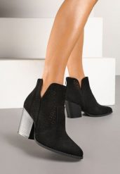 Czarne Botki na Słupku Ozdobione Wycięciem z Boku Dolirista. Czarne botki damskie Renee, z jeansu, eleganckie, bez obcasa, na obcasie, bez zapięcia. Za 139.99 zł.