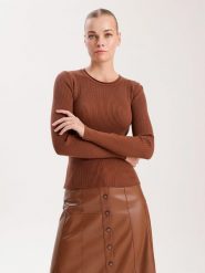BGN Sweter w kolorze jasnobrązowym rozmiar: 40. Brązowe swetry klasyczne damskie BGN, bez kołnierzyka. Za 74.63 zł.