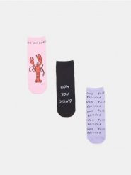Skarpetki bawełniane Friends 3 pack - wielobarwny. Skarpetki damskie Sinsay, bez wzorów, z bawełny. Za 15.99 zł.