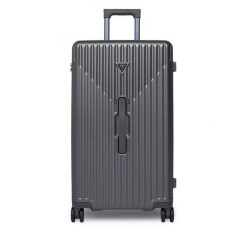 Walizka średnia Guess. Szare walizki Guess, z aplikacjami, średnie. Za 1,239.00 zł.