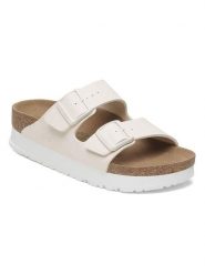 Birkenstock Klapki "Arizona Papflex" w kolorze kremowym rozmiar: 41. Brązowe klapki damskie Birkenstock, bez wzorów, z otwartym noskiem, bez obcasa, bez zapięcia. Za 370.71 zł.