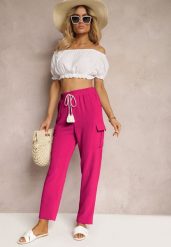 Fuksjowe Spodnie High Waist o Kroju Bojówek z Kieszeniami Wykończone Gumką w Pasie Efiene. Czerwone spodnie materiałowe damskie Renee, bez wzorów, z jeansu. Za 49.99 zł.