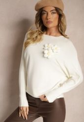 Biały Nietoperzowy Sweter z Wiskozą Zdobiony Aplikacją w Kształcie Kwiatów Evasinae. Białe swetry klasyczne damskie Renee, z jeansu, bez kołnierzyka. Za 79.99 zł.
