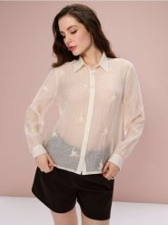 Żakardowa koszula z lyocellem - kremowy. Białe koszule damskie Sinsay, l, bez wzorów, z lyocellu, bez kołnierzyka, bez ramiączek. Za 49.99 zł.