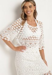Biała Ażurowa Bluzka z Bawełny Divalia. Białe bluzki damskie Born2be, w ażurowe wzory, z bawełny, eleganckie, bez kołnierzyka, bez ramiączek. Za 84.99 zł.