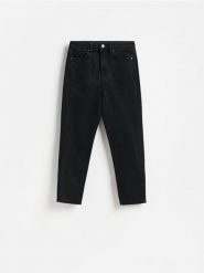 Jeansy mom fit slim - czarny. Czarne jeansy damskie Reserved. Za 129.99 zł.