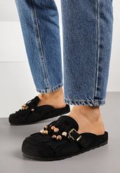 Czarne Klapki na Grubej Podeszwie z Frędzlami Klamrami i Koralikami Glysnell. Czarne klapki damskie Born2be, bez wzorów, z jeansu, bez obcasa, na płaskiej podeszwie, bez zapięcia. Za 109.99 zł.