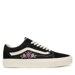 Tenisówki Vans. Białe trampki damskie Vans, bez wzorów, bez zapięcia. Za 399.99 zł.