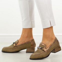 Brązowe półbuty damskie, mokasyny Jezzi Asa267-11. Brązowe mokasyny damskie Jezzi, na jesień, z jeansu, z okrągłym noskiem, bez obcasa. Za 219.00 zł.