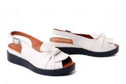 BOMBONELLA 289.347 052 T 53SYH beżowy, sandały damskie. Brązowe sandały damskie Bombonella, bez wzorów, z gumy, bez obcasa, na koturnie, bez zapięcia. Za 233.67 zł.