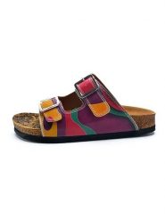 Calceo Klapki ze wzorem rozmiar: 38. Klapki damskie Calceo, bez wzorów, z otwartym noskiem, bez obcasa, bez zapięcia. Za 130.99 zł.