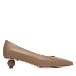 Czółenka Weekend Max Mara. Czółenka damskie Weekend Max Mara, bez wzorów, bez obcasa. Za 1,889.00 zł.