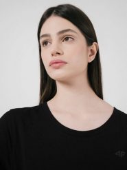 4F T-shirt damski M. Czarne t-shirty damskie 4F, m, bez wzorów, z bawełny, bez kołnierzyka. W wyprzedaży za 39.99 zł.