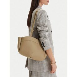 Torebka GINO ROSSI. Brązowe torebki klasyczne damskie Gino Rossi, bez dodatków. Za 199.99 zł.