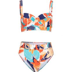 Bikini na fiszbinach (2 części). Białe bikini bonprix, bez wzorów. Za 169.99 zł.