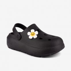 Klapki damskie Coqui. Czarne klapki damskie Coqui, bez wzorów, bez obcasa, bez zapięcia. Za 134.99 zł.