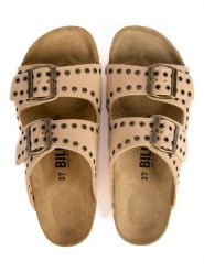 Billowy Skórzane klapki w kolorze jasnoróżowym rozmiar: 38. Różowe klapki damskie Billowy, bez wzorów, z otwartym noskiem, bez obcasa, bez zapięcia. Za 173.99 zł.