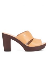 Lasocki Klapki EST-2025-14 Brązowy. Brązowe klapki damskie Lasocki, bez wzorów, ze skóry, bez obcasa, bez zapięcia. Za 169.99 zł.