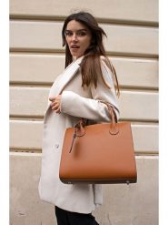 Maison héritage PARIS Skórzana torebka "Trip" w kolorze jasnobrązowym - 30,5 x 24 x 15,5 cm rozmiar: onesize. Brązowe torebki klasyczne damskie maison héritage PARIS, z materiału, przez ramię, bez dodatków. Za 304.99 zł.