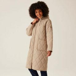 Jaycee II damska turystyczna pikowana kurtka. Brązowe kurtki damskie Regatta, bez wzorów, z puchu, bez kaptura. W wyprzedaży za 306.90 zł.