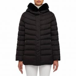 Kurtka GEOX W CHLOO Czarny. Czarne kurtki damskie Geox, bez wzorów, z tkaniny, bez kaptura. Za 719.99 zł.