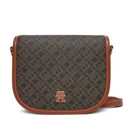 Torebka Tommy Hilfiger. Czarne listonoszki damskie Tommy Hilfiger, bez wzorów, bez dodatków. Za 379.99 zł.